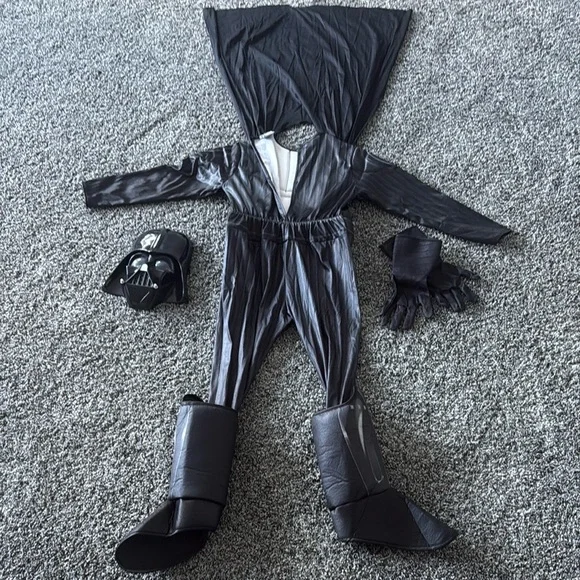 Kids Darth Vader Costume (size 7/8) - Picture 2 of 7